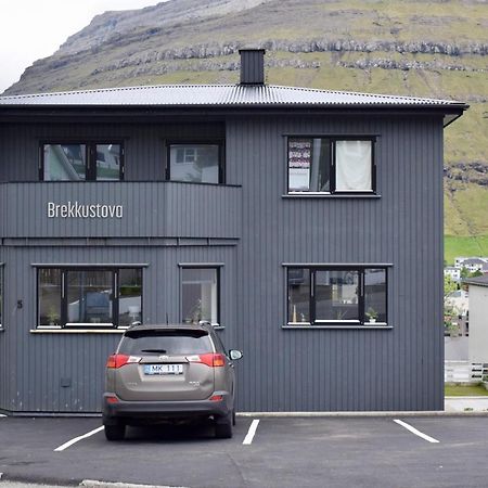 Brekkustova - Modern, Cosy And Spacious Apartment Klaksvik Bagian luar foto