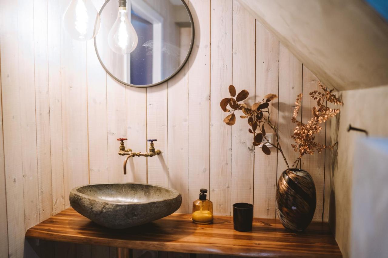 Brekkustova - Modern, Cosy And Spacious Apartment Klaksvik Bagian luar foto