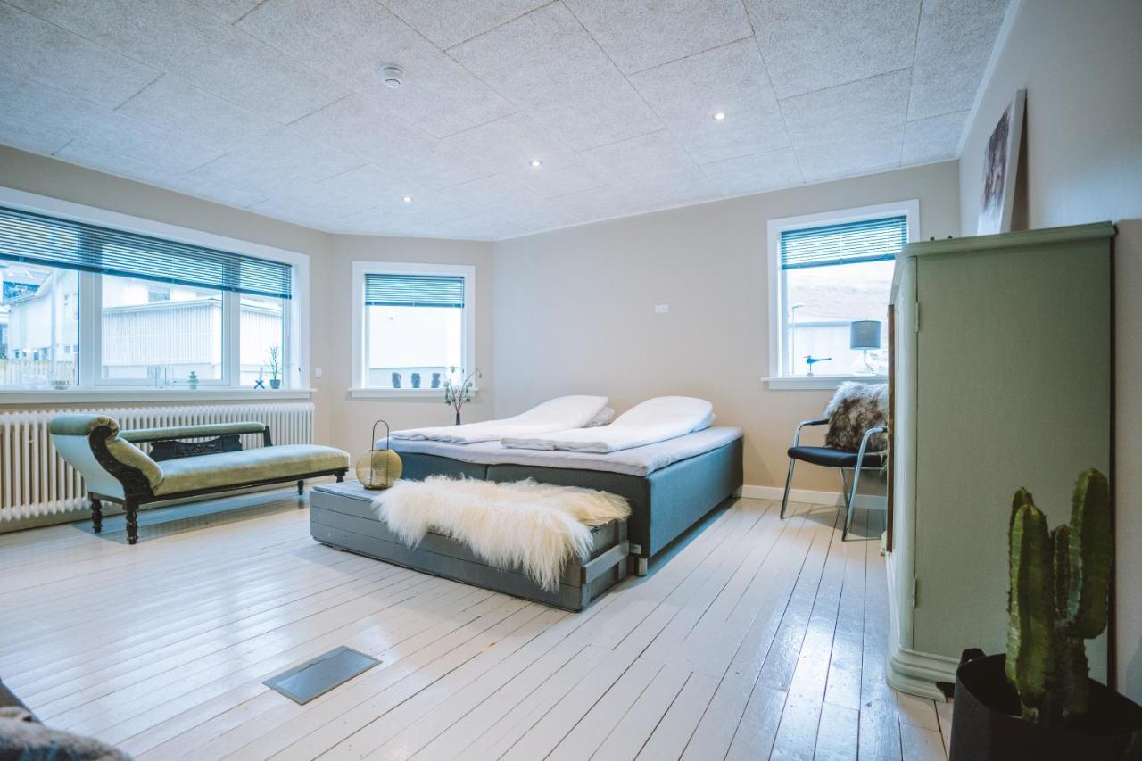 Brekkustova - Modern, Cosy And Spacious Apartment Klaksvik Bagian luar foto